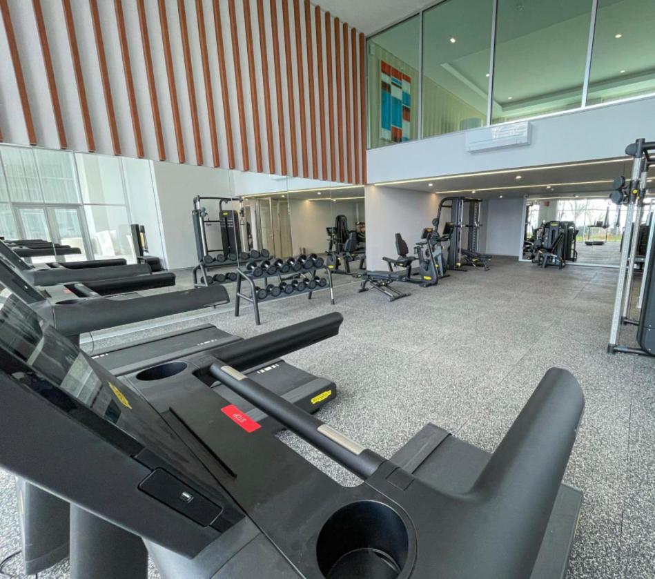 Cu - Sea View - 3 Pools - Ac - Free Park - Free Gym Appartamento